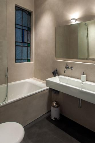 Badezimmer im klassischen Altbau